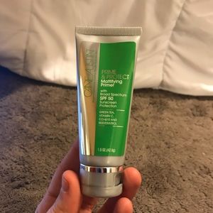 Cane + Austin Prime & Protect Mattifying Primer